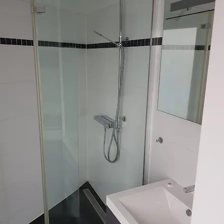公寓 Duingalm - Modern 2 Bedroom - 100m From The